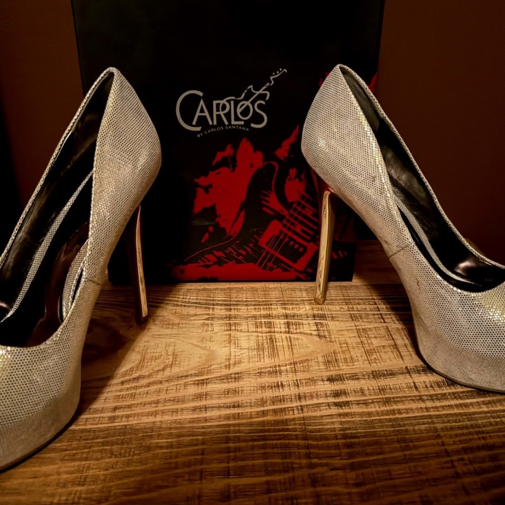 Carlos Santana Bell-Air Metallic Silver Pumps - Size 9 1/2